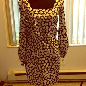 Printed silky dress long sleeved